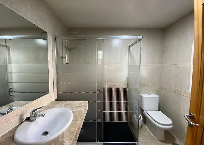 Comfortable Family House With Pool And Jacuzzi Villa