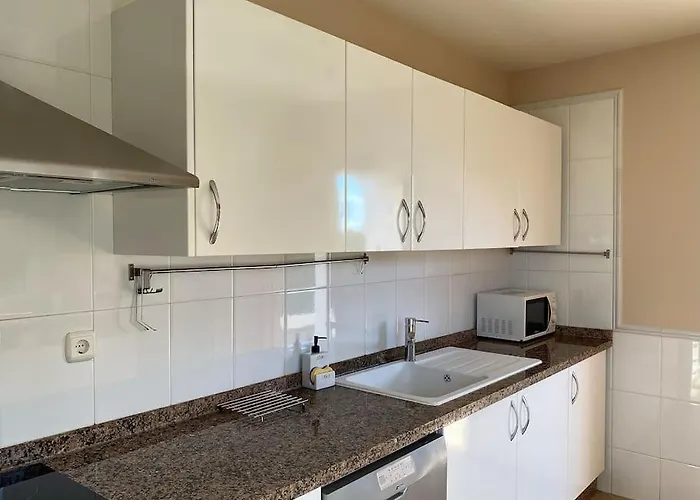 Comfortable Family House With Pool And Jacuzzi