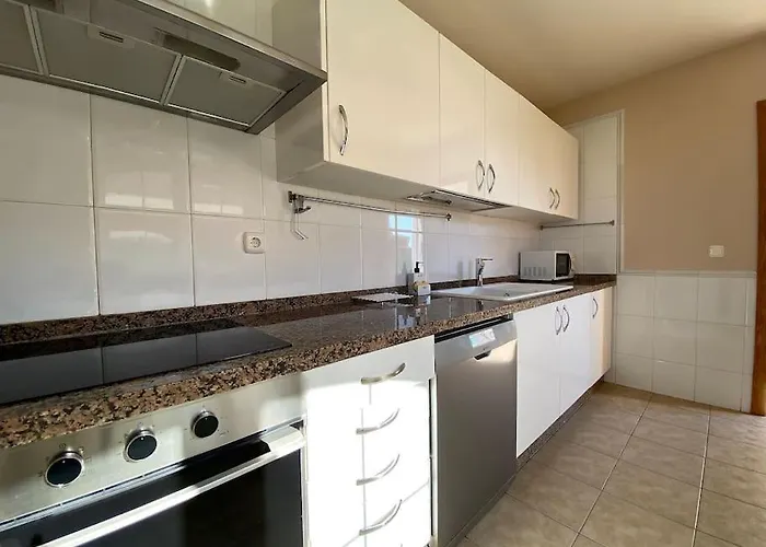 Comfortable Family House With Pool And Jacuzzi