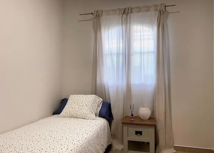 Comfortable Family House With Pool And Jacuzzi Villa *