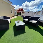 Familiar Con Piscina, Barbacoa Y Wifi *