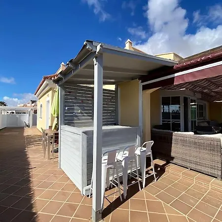 Comfortable Family House With Pool And Jacuzzi