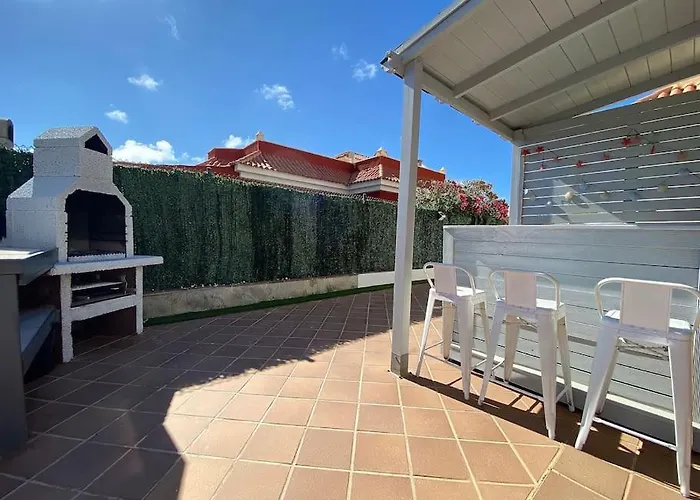 Vila Comfortable Family House With Pool And Jacuzzi