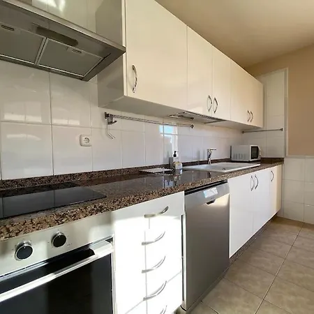 Comfortable Family House With Pool And Jacuzzi