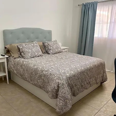 Βίλα Comfortable Family House With Pool And Jacuzzi *