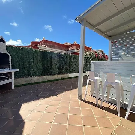 ヴィラ Comfortable Family House With Pool And Jacuzzi